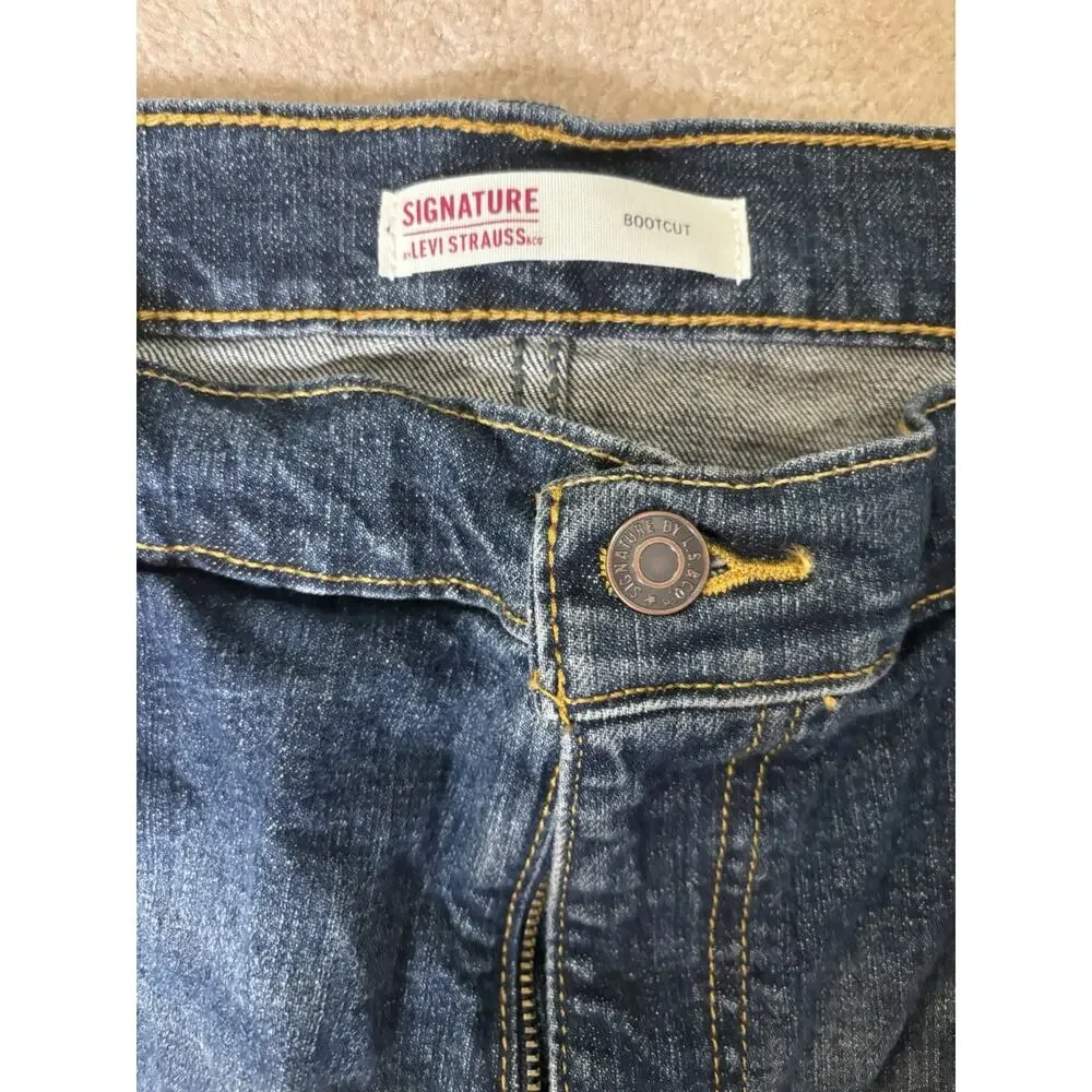 Signature Levi’s Boot Cut 40/30